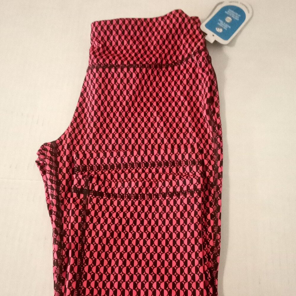 BE INSPIRED CAPRI YOGA PANTS SZ  S